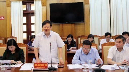 Thứ trưởng Bộ Y tế Nguyễn Viết Tiến làm việc với tỉnh Bắc Giang