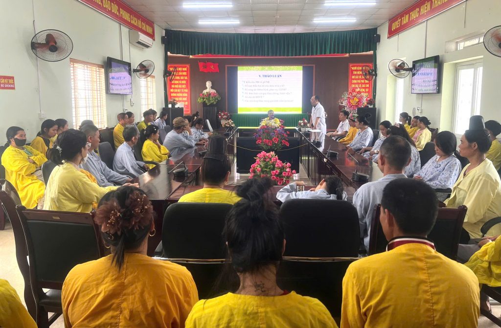 HỌP HỘI ĐỒNG NGƯỜI BỆNH TẠI TRUNG TÂM Y TẾ HUYỆN THAN UYÊN