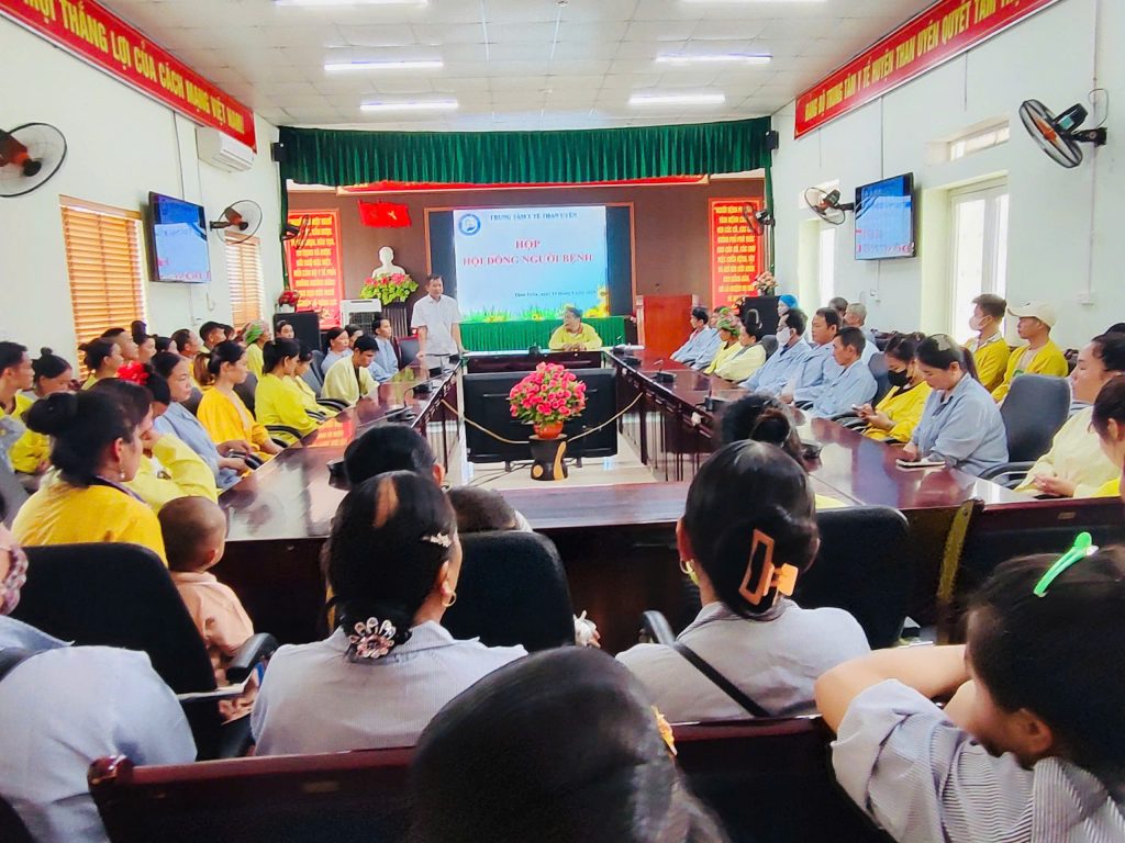 HỌP HỘI ĐỒNG NGƯỜI BỆNH TẠI TRUNG TÂM Y TẾ THAN UYÊN