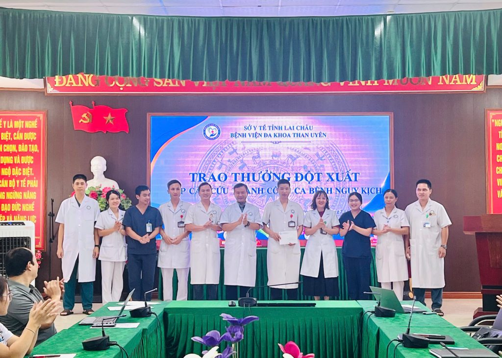 BỆNH VIỆN ĐA KHOA THAN UYÊN PHẪU THUẬT CẤP CỨU THÀNH CÔNG CA GÃY HỞ XƯƠNG ĐÙI PHỨC TẠP